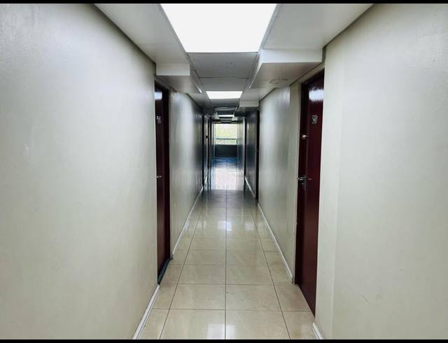 4 BEDROOM APARTMENT FOR SALE IN BRAAMFONTEIN